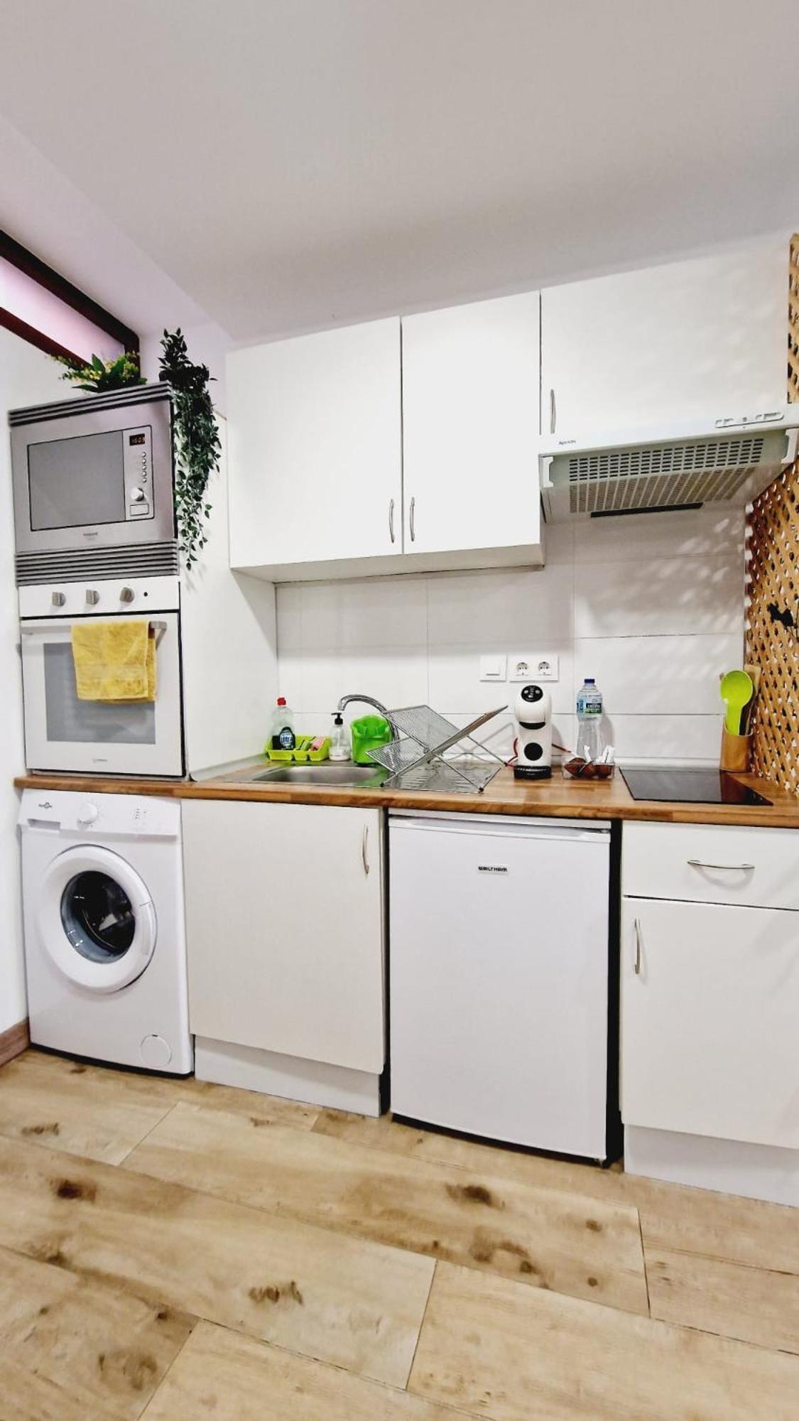 Almendrales Apartment มาดริด ภายนอก รูปภาพ