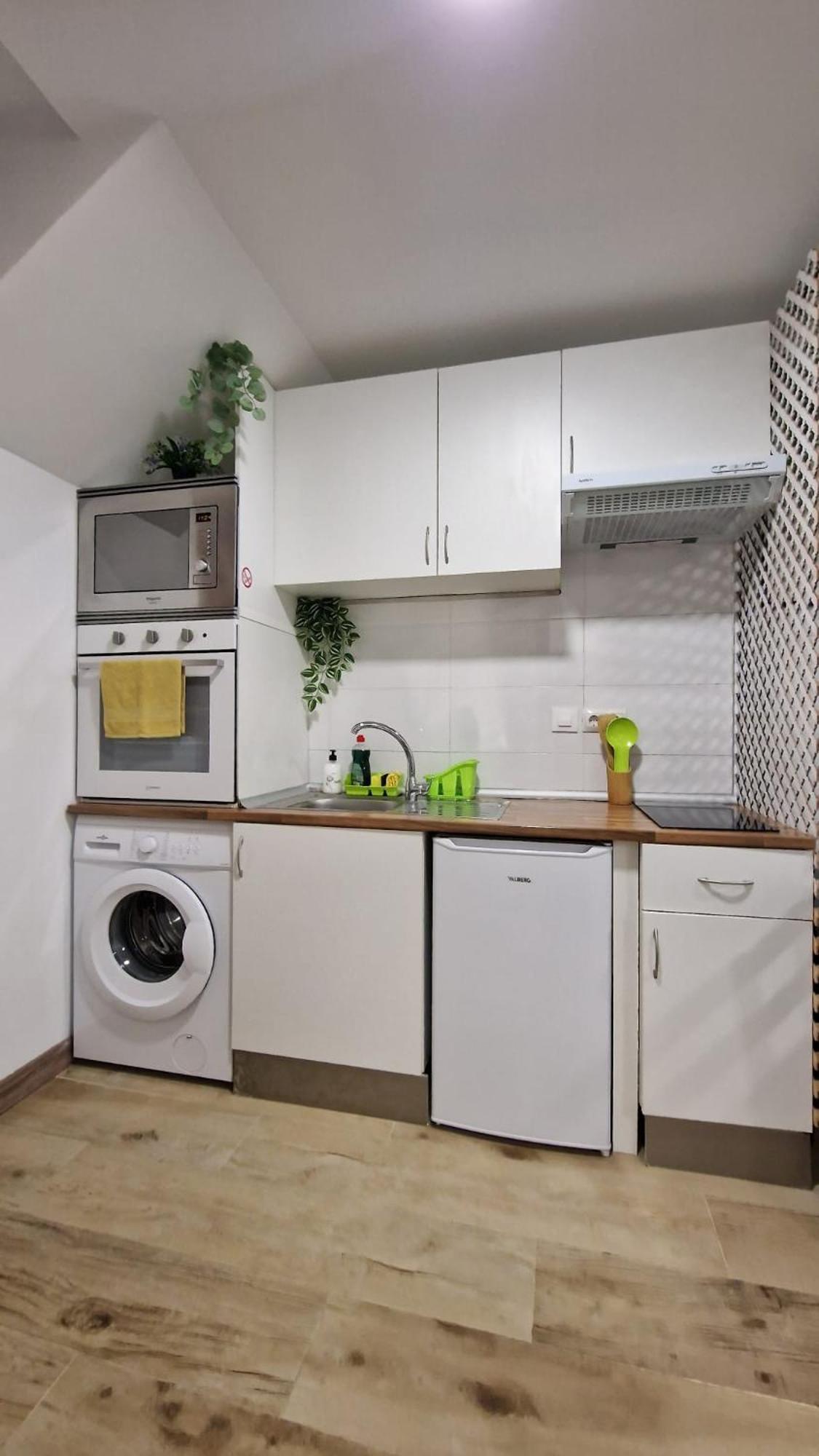 Almendrales Apartment มาดริด ภายนอก รูปภาพ